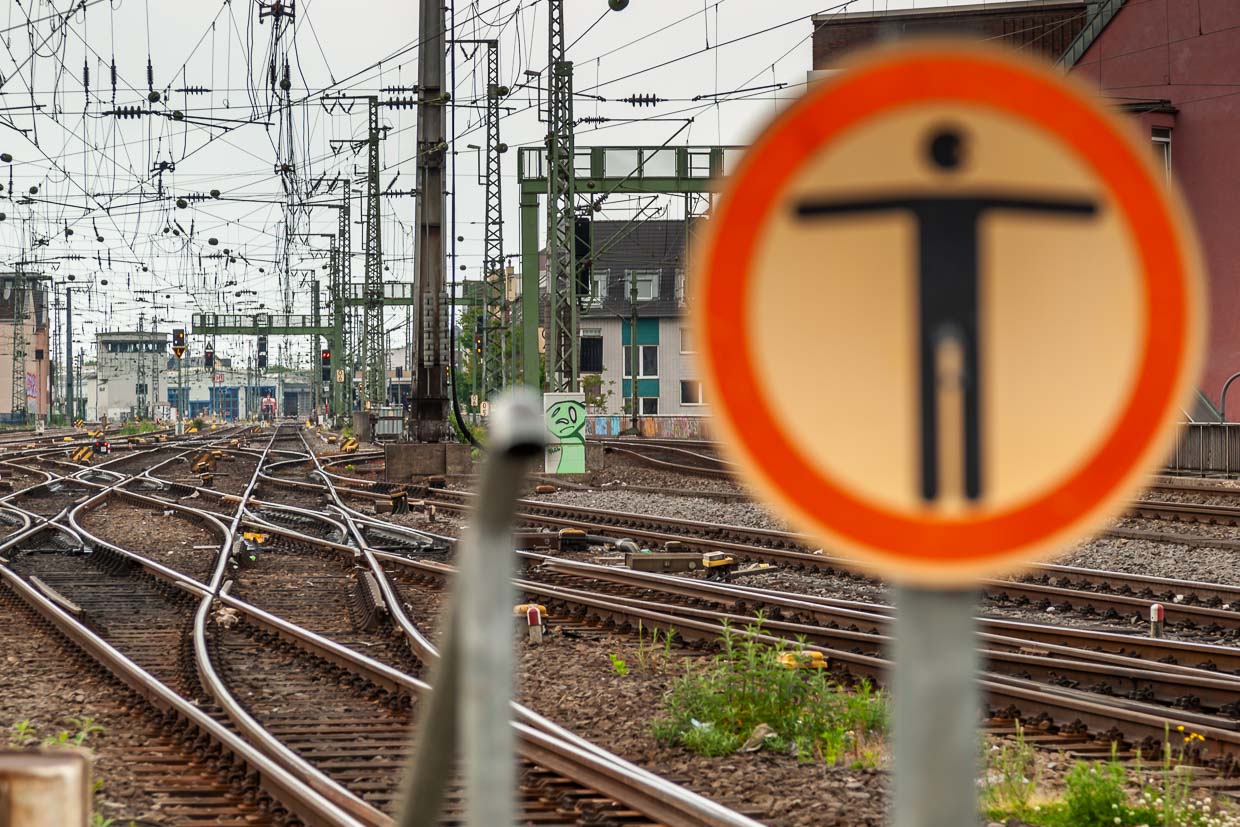 Stillstand am Kölner Hauptbahnhof / © Foto: Georg Berg