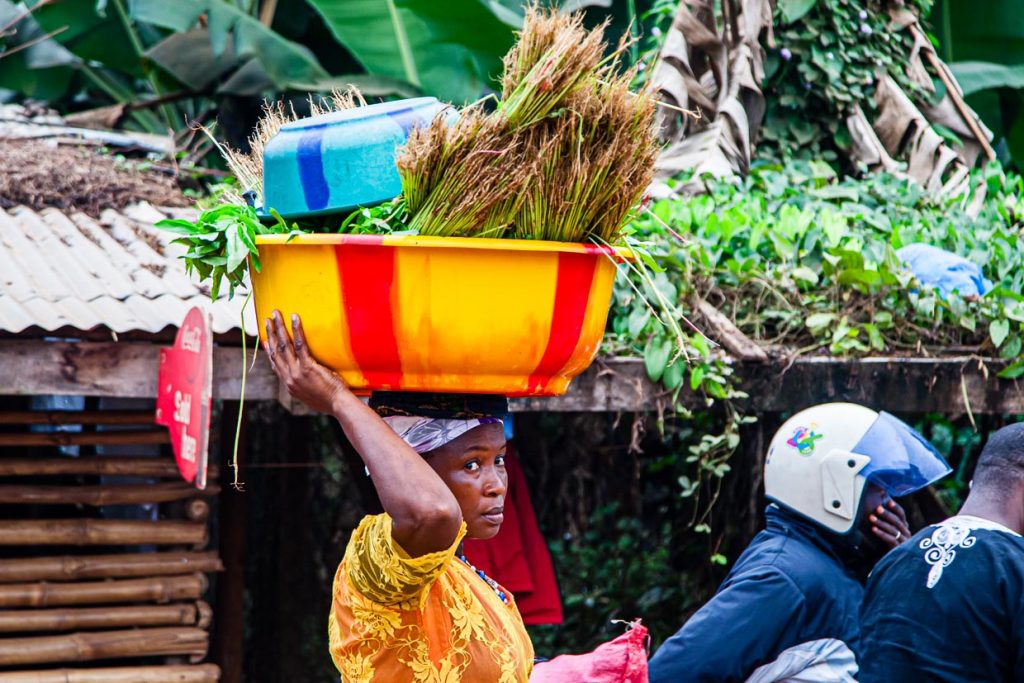 Blickkontakt in Sierra Leone / © Foto: Georg Berg