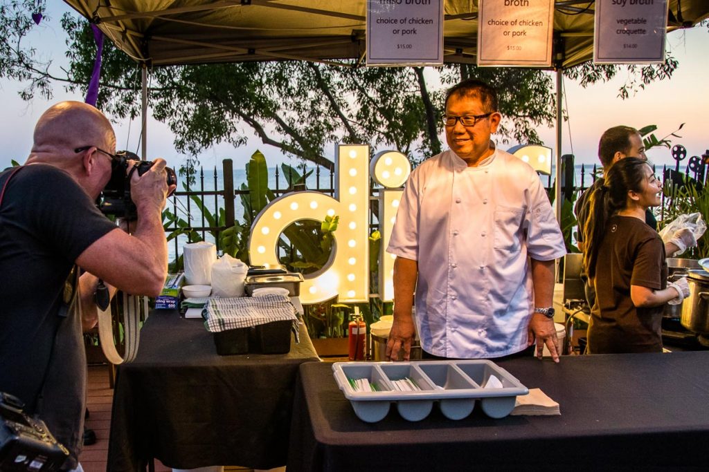 Jimmy Shu zieht überall in Darwin die Aufmerksamkeit auf sich / © Foto: Georg Berg