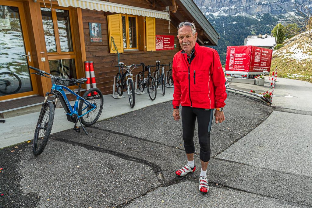 Die Infrastruktur für Radfahrer ist im Wallis hervorragend. In Albinen betreibt Roland Holzer seinen Biker-Service / © Foto: Georg Berg