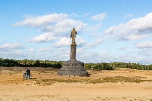 Standbild von Generaal De Wet auf dem Otterlose Zand im Nationalpark De Hoge Veluwe / © Foto: Georg Berg