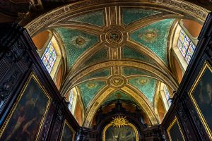 Die Kuppel in der Kirche Église Saint-Pierre / © Foto: Georg Berg