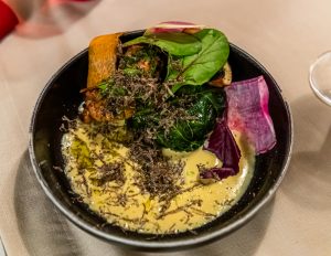 Dish of chef Alexandre Dimtch, Restaurant Saint Marc, Aups, with freshly grated black truffles in Aups, France / © Foto: Georg Berg
