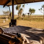 Unverstellter Panoramablick aus dem Schlafzimmer. Zweckmäßiger könnte die Einrichtung nicht sein / © Foto: Georg Berg