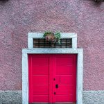 Eingangstür einer traditionellen Cantine in Salorino, Circolo di Mendrisio,Tessin. Heute werden nur noch wenige von ihnen als Kühlraum benutzt / © Foto: Georg Berg