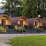 Holzunterkunft auf dem Campingplatz in Grevenmacher / © Foto: Georg Berg