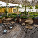 Auf den Dachterrassen im Hotel Graace gibt es Platz für Meetings, dem Frühstück oder einem Afterwork-Drink / © Foto: Georg Berg