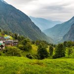 In Cerentino kann man in dem aufwendig renovierten historischen Patrizierhaus Cà Vegia wohnen, das mit jahrhundertealten Originalmöbeln ausgestattet ist, aber keinen Strom hat. Circolo della Rovana, Schweiz / © Foto: Georg Berg