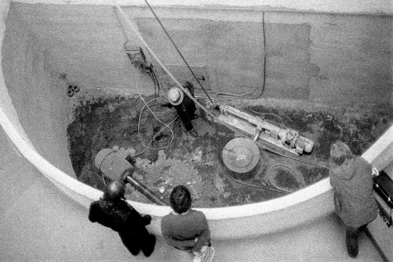 Honigpumpe von Joseph Beuys, documenta 6 in Kassel 1977 / © Foto: Georg Berg