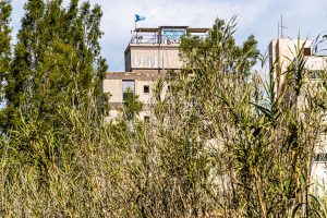 UN Gebäude im weiterhin gesprerrten Gebiet von Maras / Varoscha / © Foto: Georg Berg