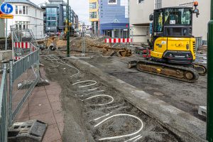 Eine Baustelle verrät: In Reykjavik haben sogar die Bürgersteige Fußbodenheizung / © Foto: Georg Berg