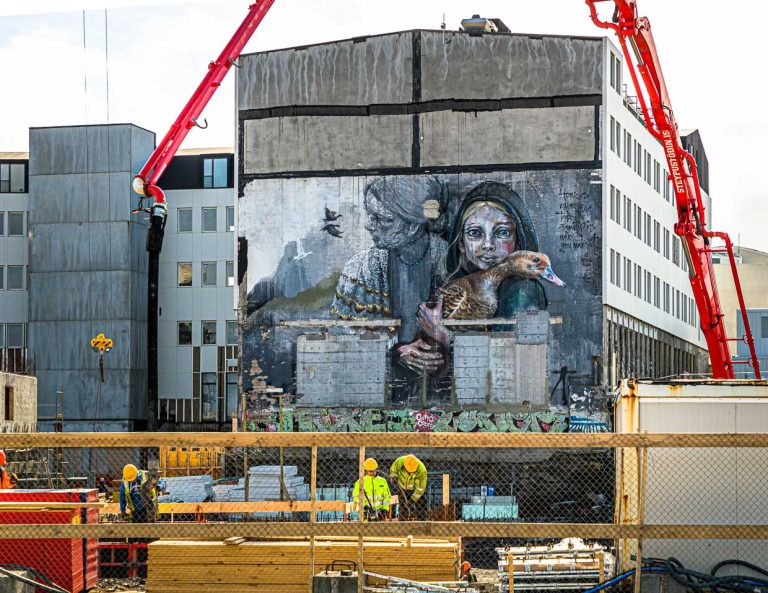 Fortschritt kennt kein Pardon. Heimat ist, wohin man sich begibt. Familie ist das, was man selbst daraus macht. / © Foto: Georg Berg