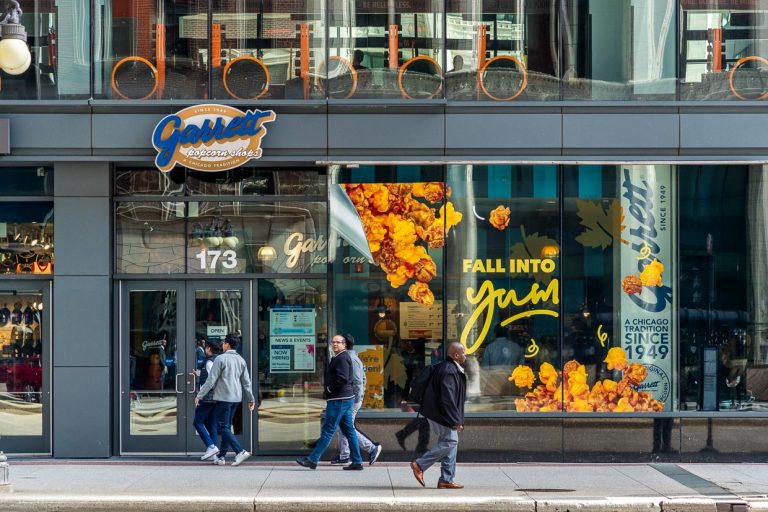Flagshipstore Garrett Popcorn auf der Michigan Avenue in Chicago. Popcorn nach Familienrezept seit 1949 / © Foto: Georg Berg