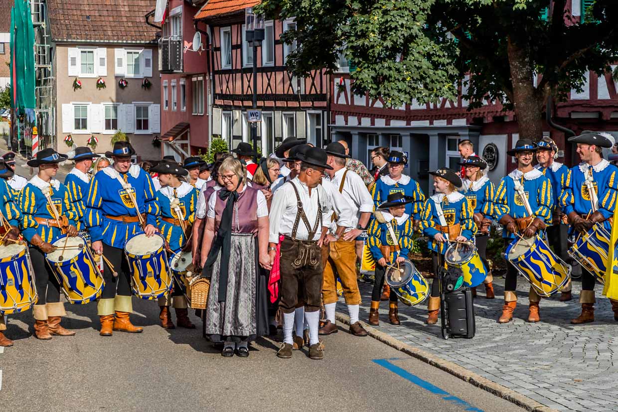 Les fanfares et les danses traditionnelles font partie du programme cadre de la course des bergers de Wildberg depuis 1723 / © Foto : Georg Berg