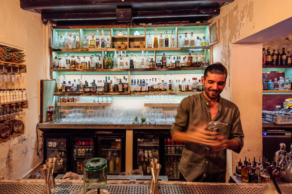 The MosaCaña Bar is stocked exclusively with rum, tequila and mescal from the Caribbean / © Photo: Georg Berg