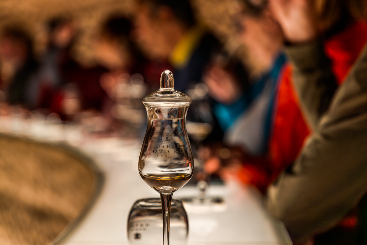 Tasting glass for cognac in the Baron Otard House at the Château de Cognac. Guided tours and tastings combine the history of the château and the beginning of spirits production from the end of the 18th century / © Photo: Georg Berg