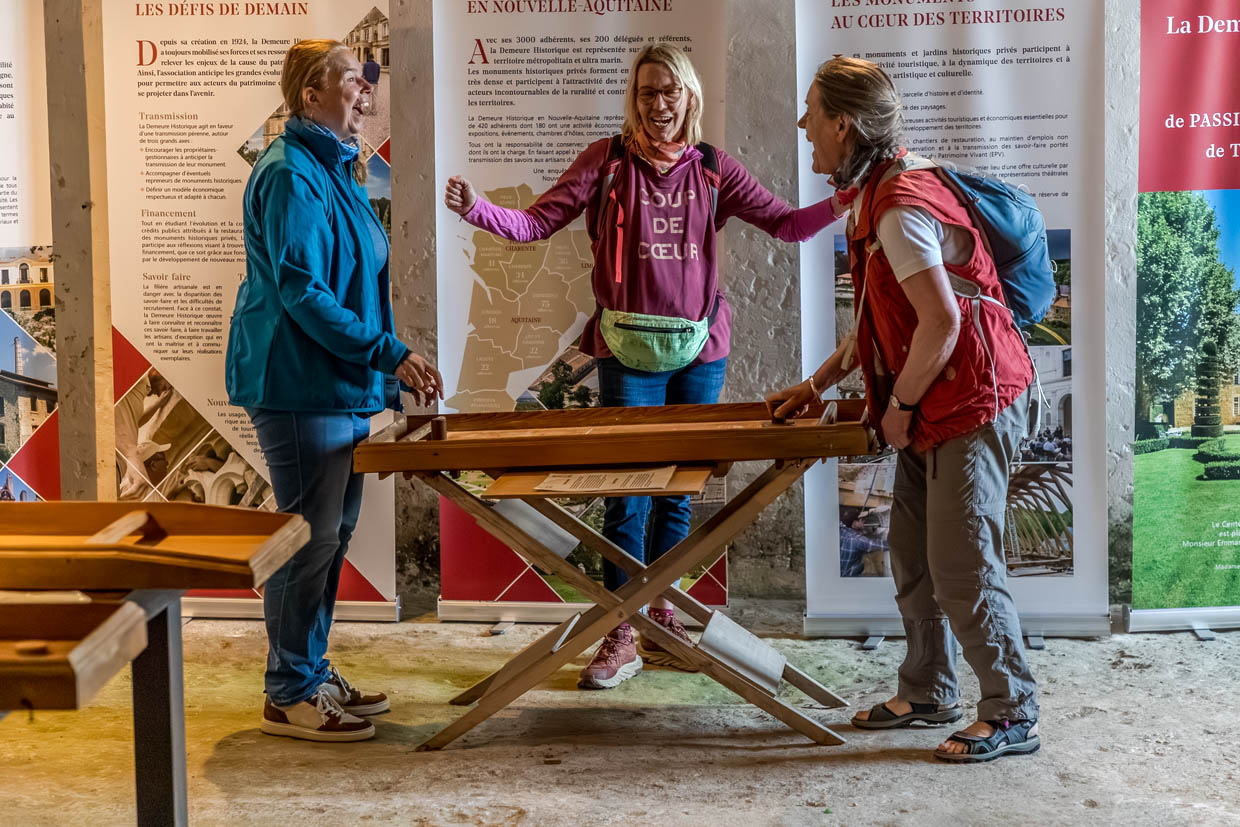 Château de la Roche Courbon on the Charente, guided tours of part of the family-owned and inhabited castle are possible, here a collection of medieval games / © Photo: Georg Berg