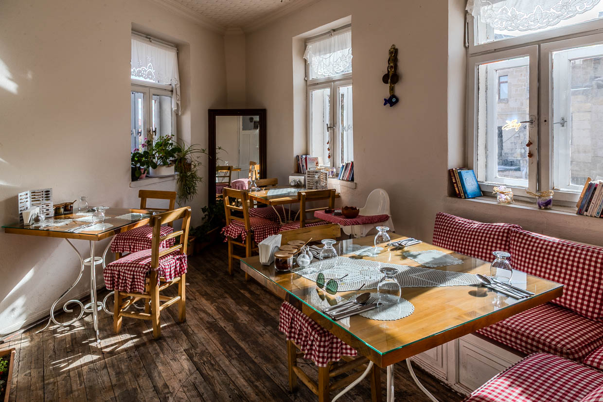 Gastraum im Restaurant Tık Tık Kadın Emeği / © Foto: Georg Berg